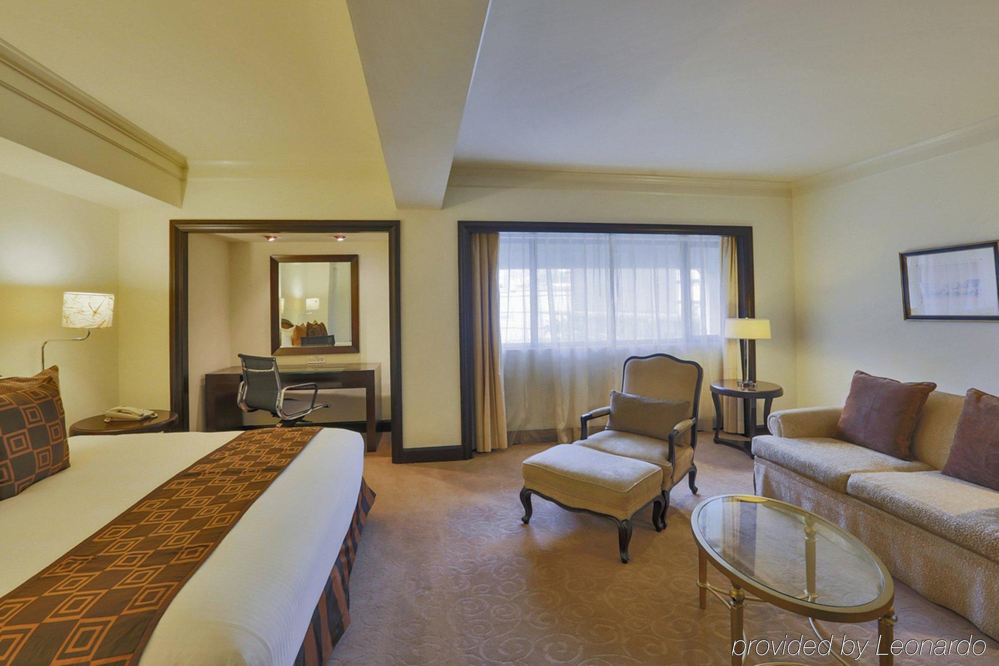 מלון סן פדרו מקאטי Intercontinental Manila מראה חיצוני תמונה