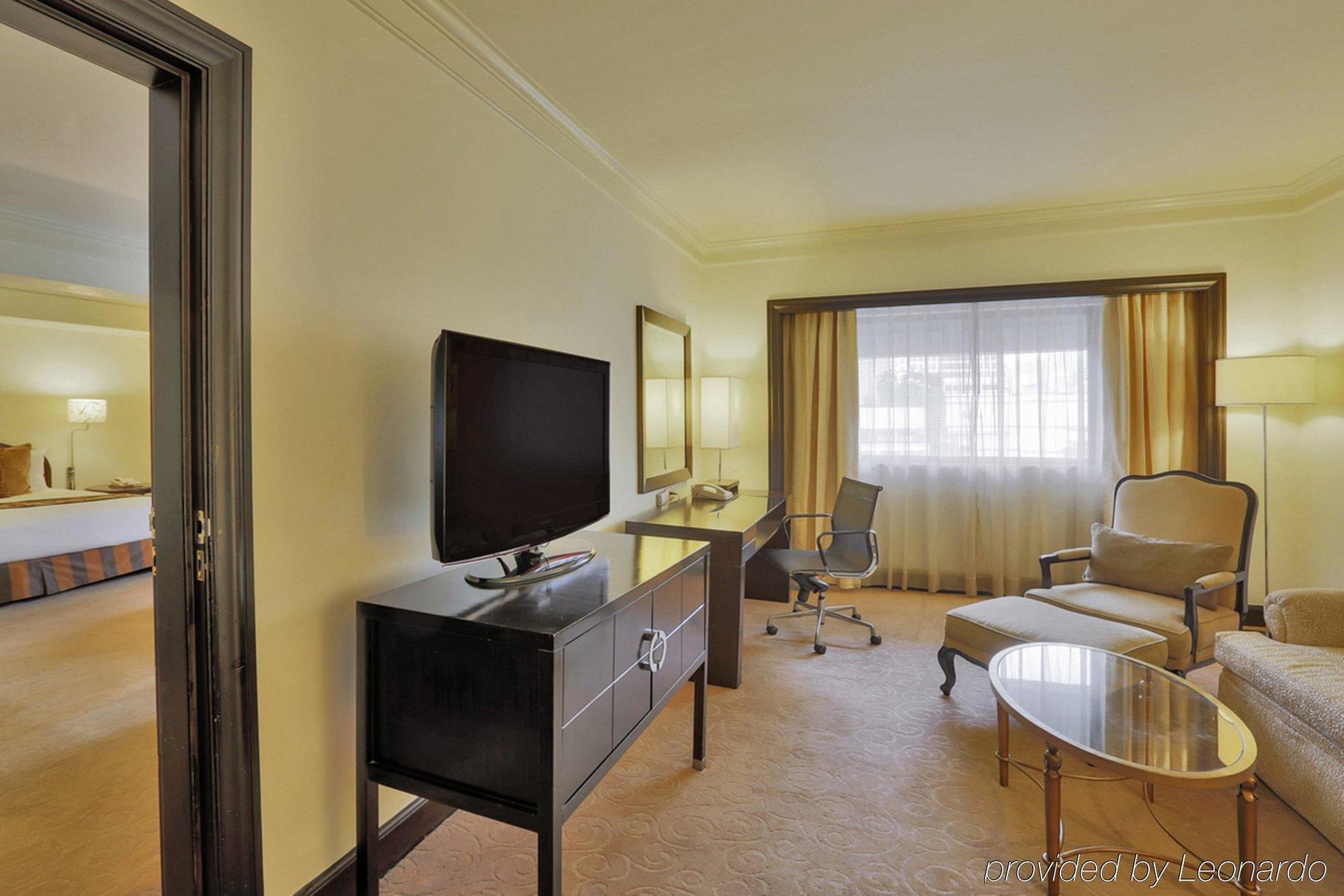 מלון סן פדרו מקאטי Intercontinental Manila מראה חיצוני תמונה